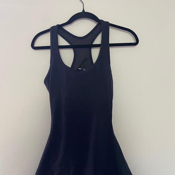 Tna LIFE Surpass Sports Dress in Black sz Medium - Picture 2 of 7